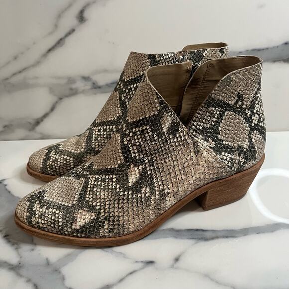 Vince Camuto | Women's Green Cream Reptile Leather Arendara Booties Sz 9 - Picture 4 of 8